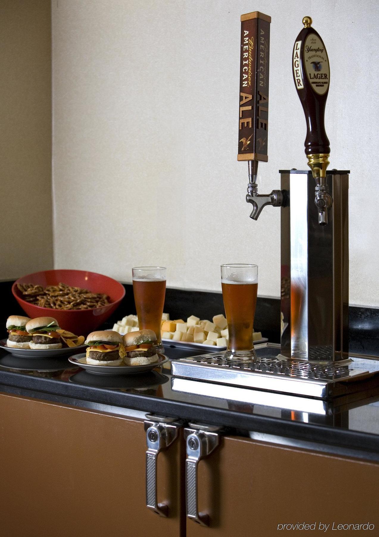Comfort Inn & Suites Savannah Restaurante foto